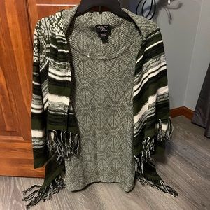 Dillard’s women’s small cardigan